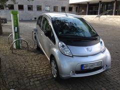 EAM Ladestation + Peugeot iOn